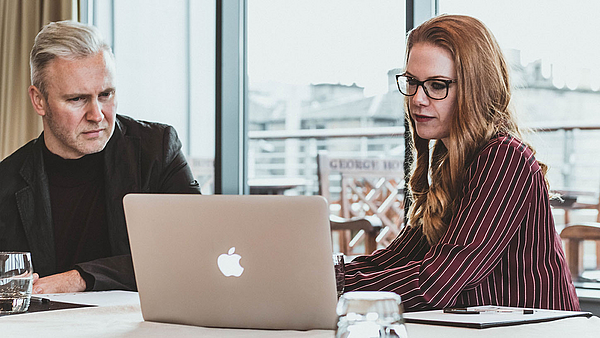 Prüfungsinnovation „praxisbezogene Prüfung" in der Anwendung – Online-Infoveranstaltung für Prüfende im Bachelor Professional in Versicherungen und Finanzanlagen Prüfungsinnovation „praxisbezogene Prüfung" in der Anwendung – Online-Infoveranstaltung für Prüfende im Bachelor Professional in Versicherungen und Finanzanlagen